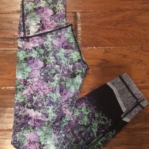 Lululemon Leggings- 6